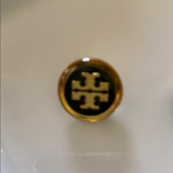 Tory Burch button - Picture 2 of 5